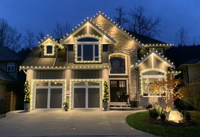 Christmas night lights decorating house